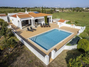 Secluded Carvoeiro Villa - 3 Bedrooms - Villa Urzais - Modern Interiors - Private Setting